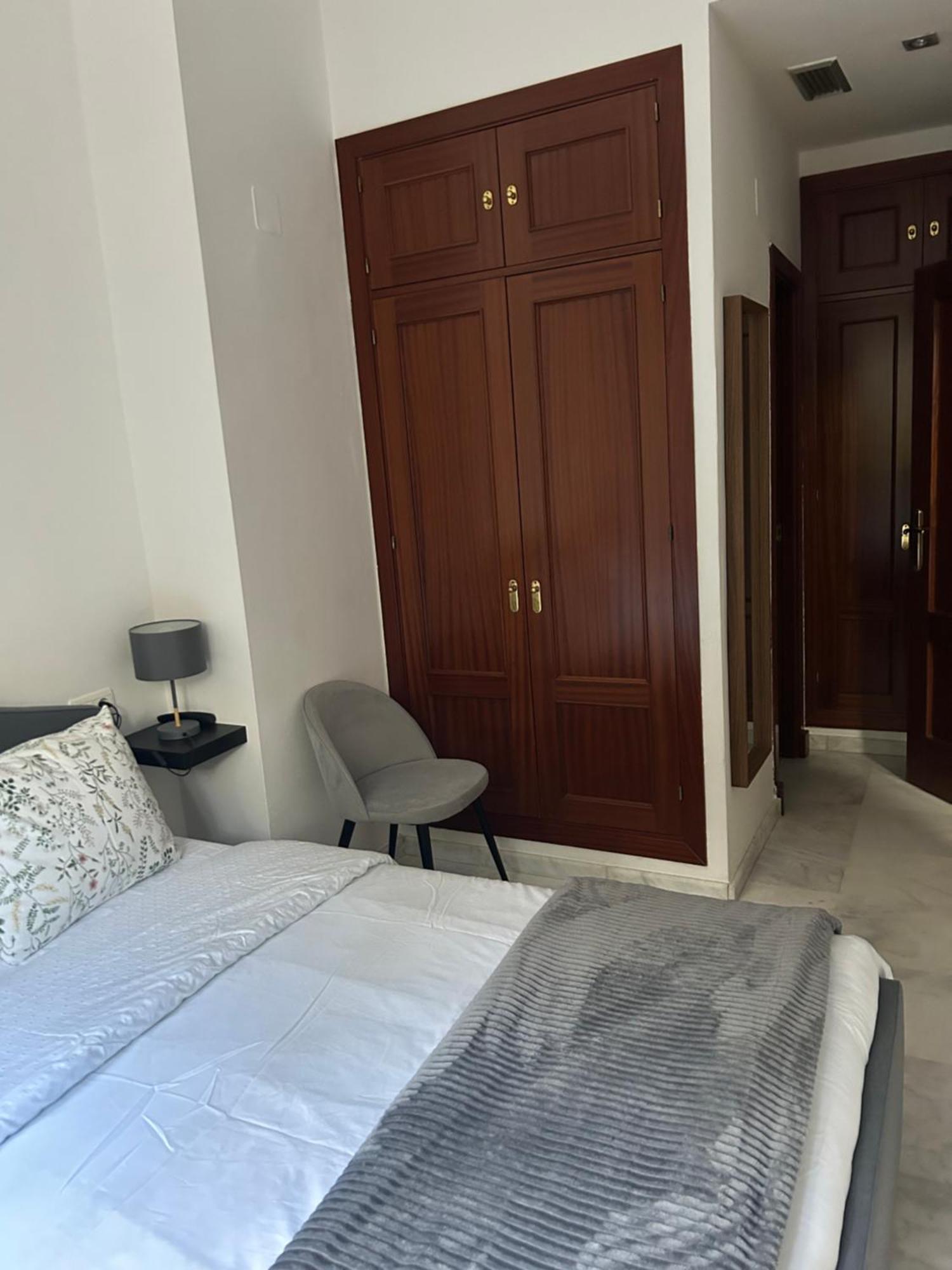 Apartamento Proximo Al Centro De 2 Dormitorios Con Piscina. Sevilla Exteriör bild